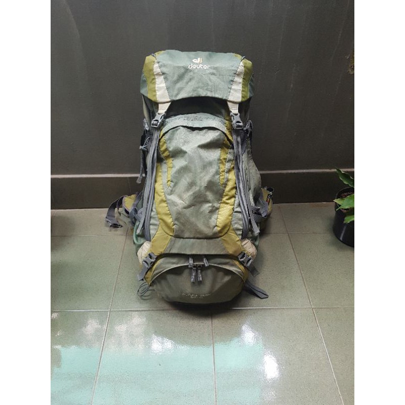 deuter Futura Vario 60 + 10 L // tas gunung // tas outdoor // carrier deuter Futura Vario 60 + 10 L