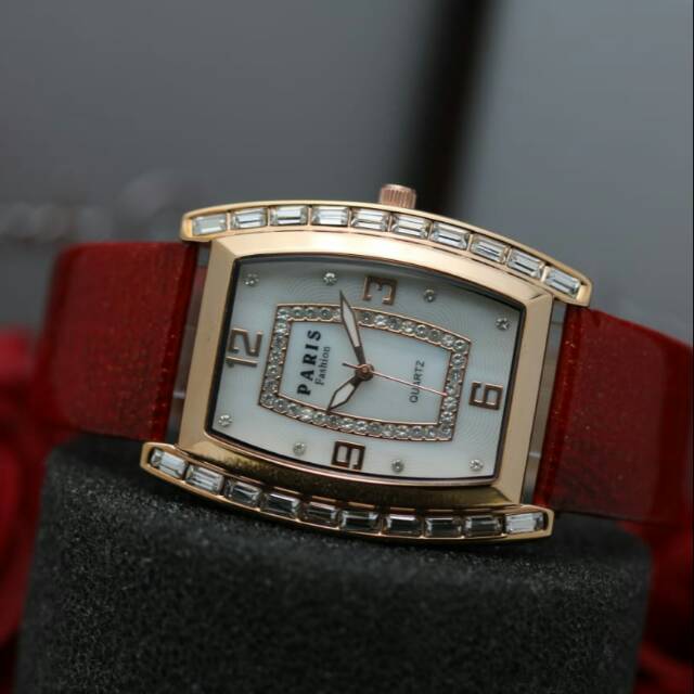 Jam tangan Paris
