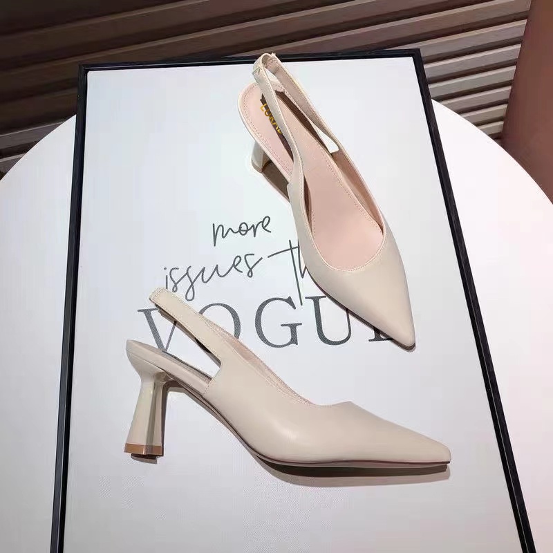 Sepatu Wanita Import Ujung Runcing Dengan Pengait Belakang Heels 7 cm Elegan