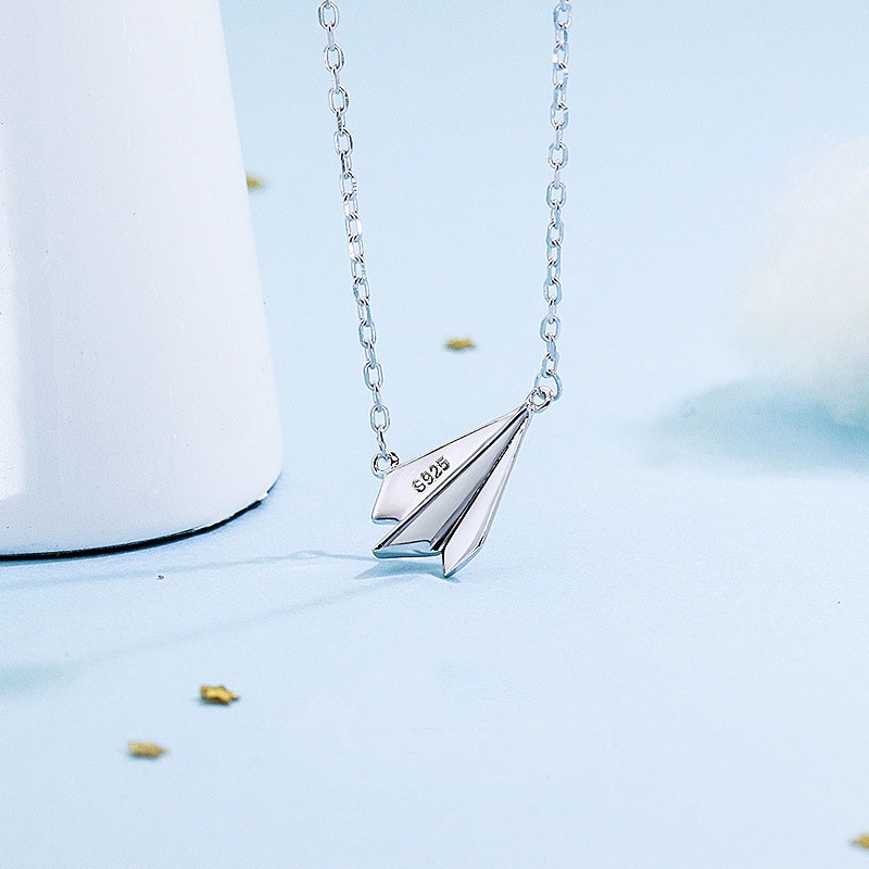 [Ready Stock]Fashion Silver Plated Simple Paper Plane Artistic Pendant Necklace