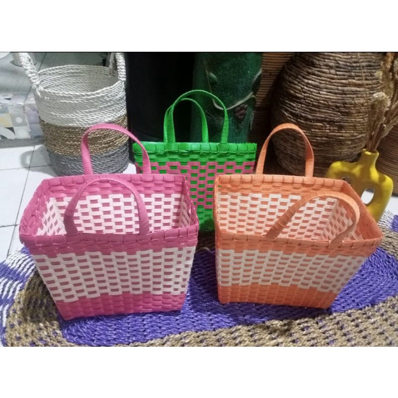 Tas keranjang anyaman plastik size kecil 23x14x22 tas hampers,hajatan
