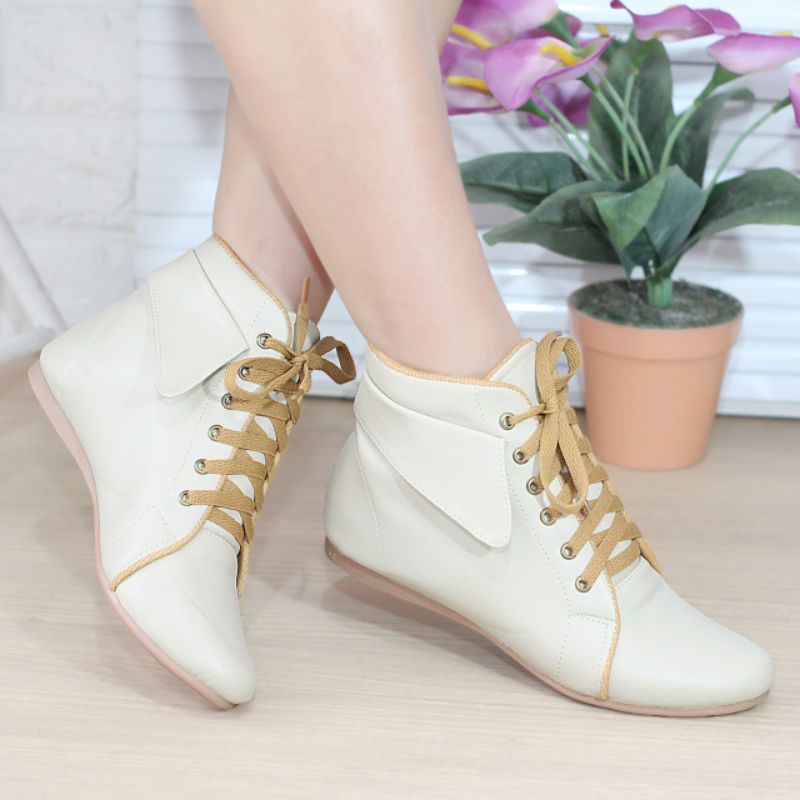 Boots flat wanita brd 20