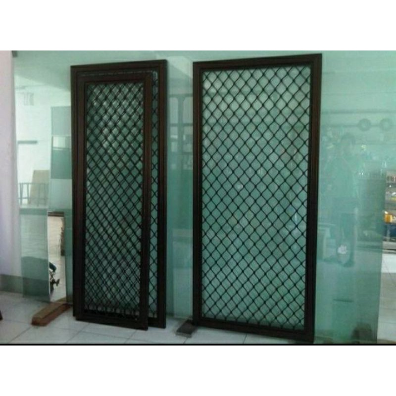 PINTU KAWAT NYAMUK BESI