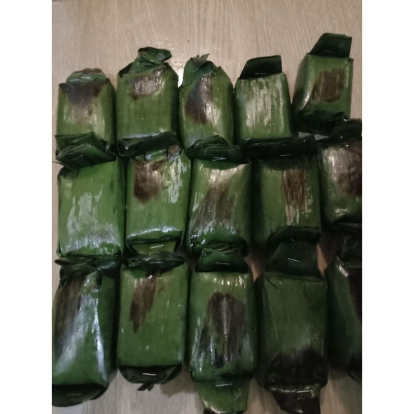 

lemper bakar asli ketan isi ayam