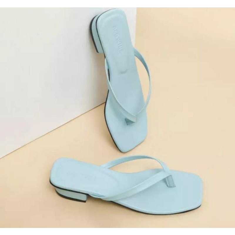 Sandal wanita hak 3 cm jepit simple kekinian