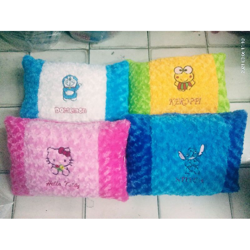 Bantal_Kotak_Karakter