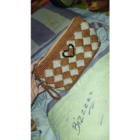 dompet rajut motif eterlac dalem puring muat hp