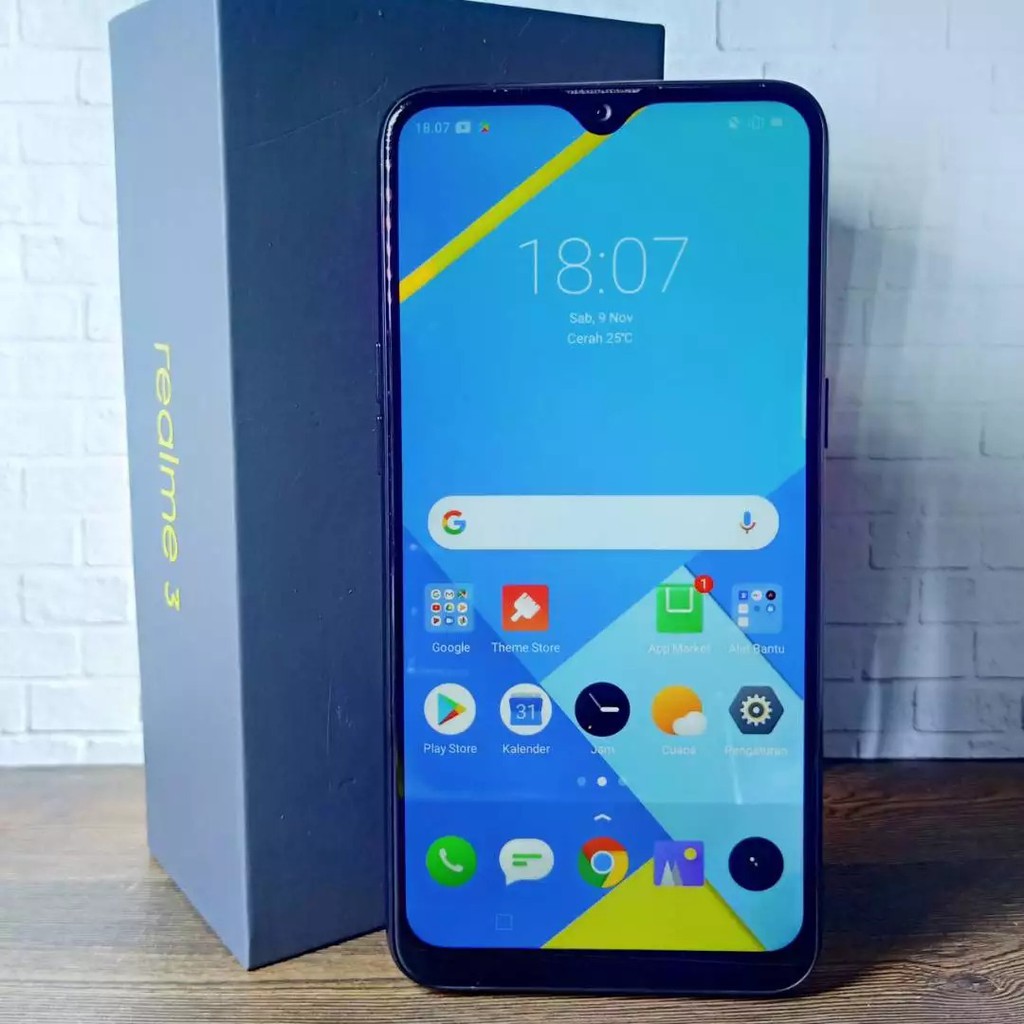 REALME 3 RAM 3-64 GB Bekas