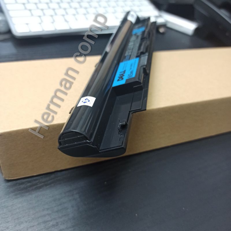 Original Baterai Laptop Dell Vostro V131 V131D V131R Series