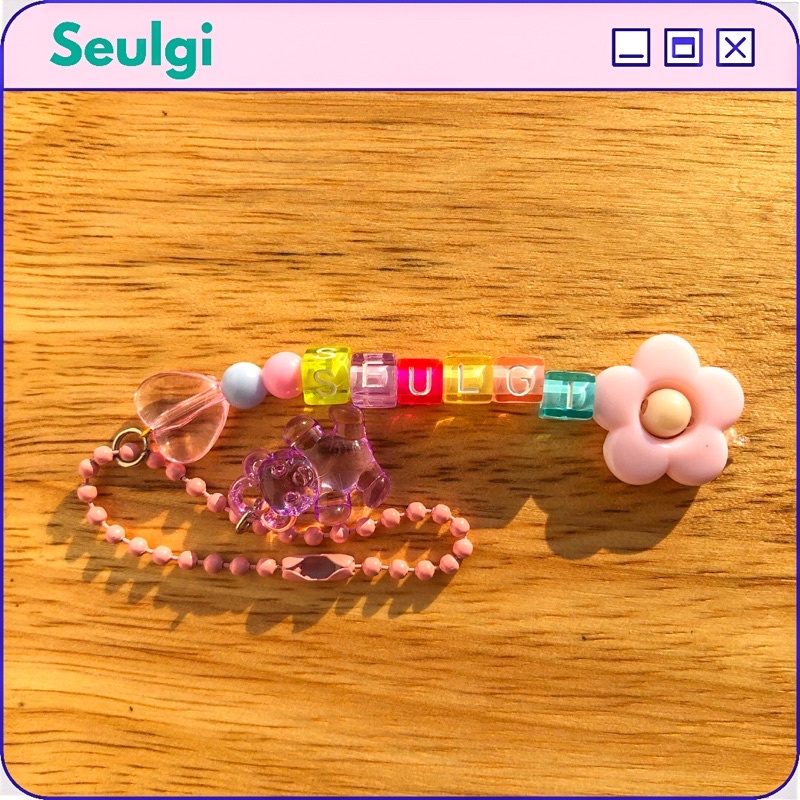 Seulgi keychain / gantungan Kunci Seulgi red velvet