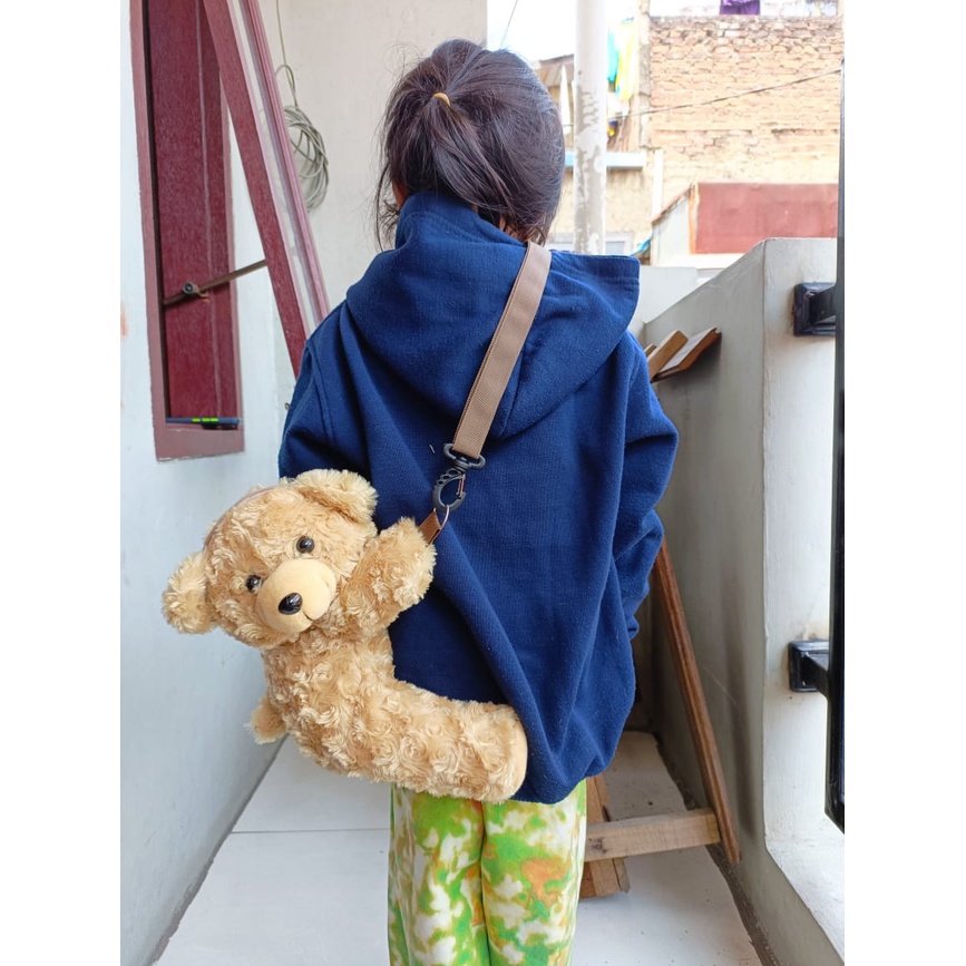 Tas Selempang Boneka Beruang Merangkul Waist Bag Tedy Bear Bahan Bulu