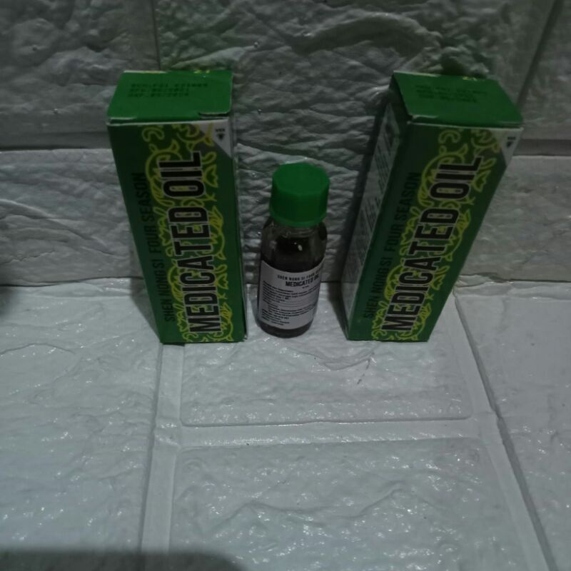 MEDICATED OIL FOUR SEASON MELEGAKAN NAFAS HIDUNG TERSUMBAT 5ML