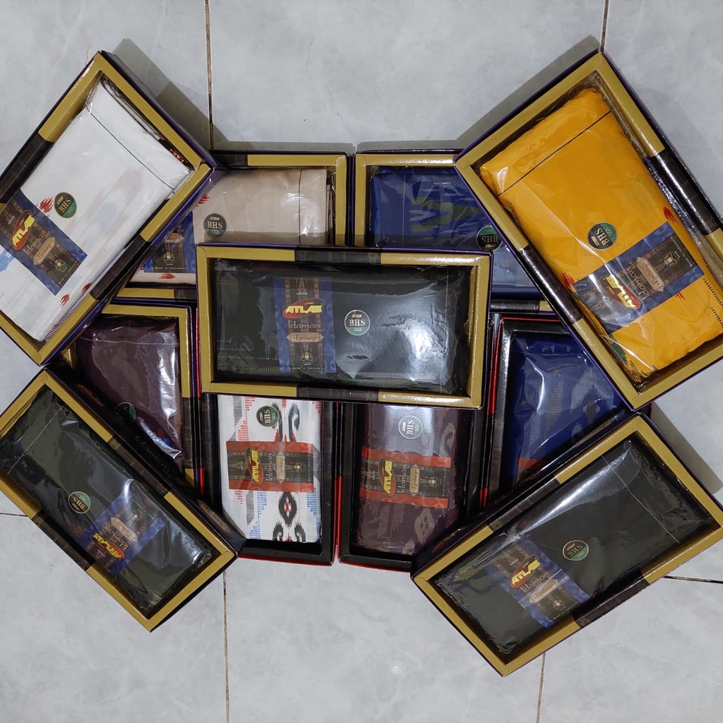 SARUNG ATLAS IDAMAN KEMBANG MOTIF BHS (SGE, SGS)