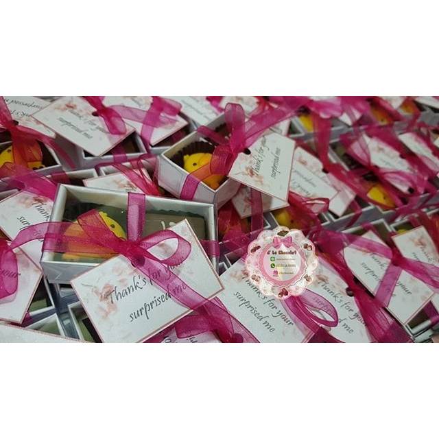 

Souvenir Coklat Karakter
