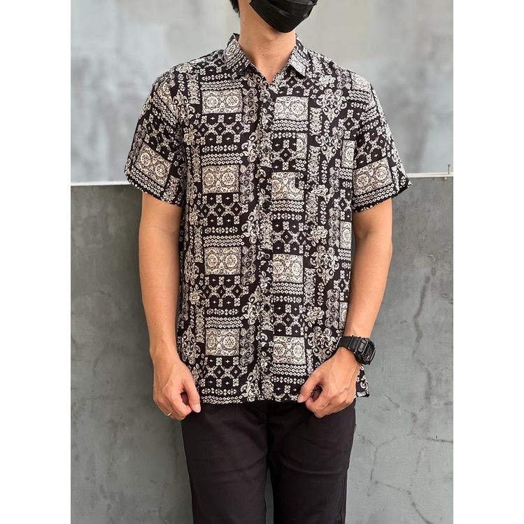 Mokokomo Kemeja Pria Motif Pd-61 Kemeja Pantai Lengan Pendek Kemeja casual