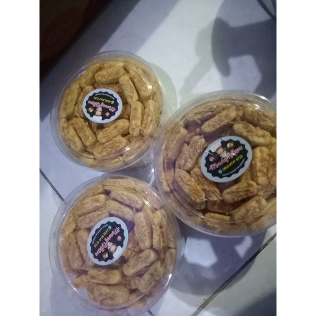

Castengel Keju Mommy Adhiza Cookies 500g