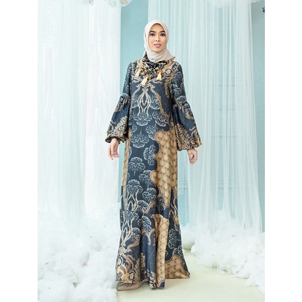 Clemira Dress Wearing Klamby