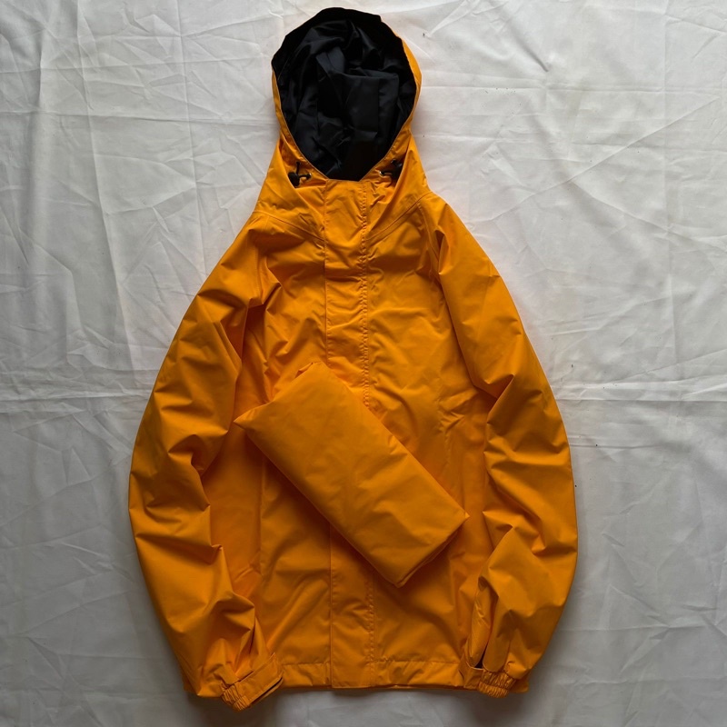 Jas hujan raincoat