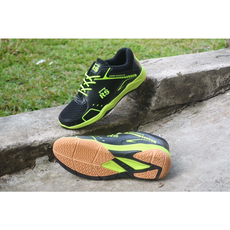 ||Sepatu badminton rs super series||