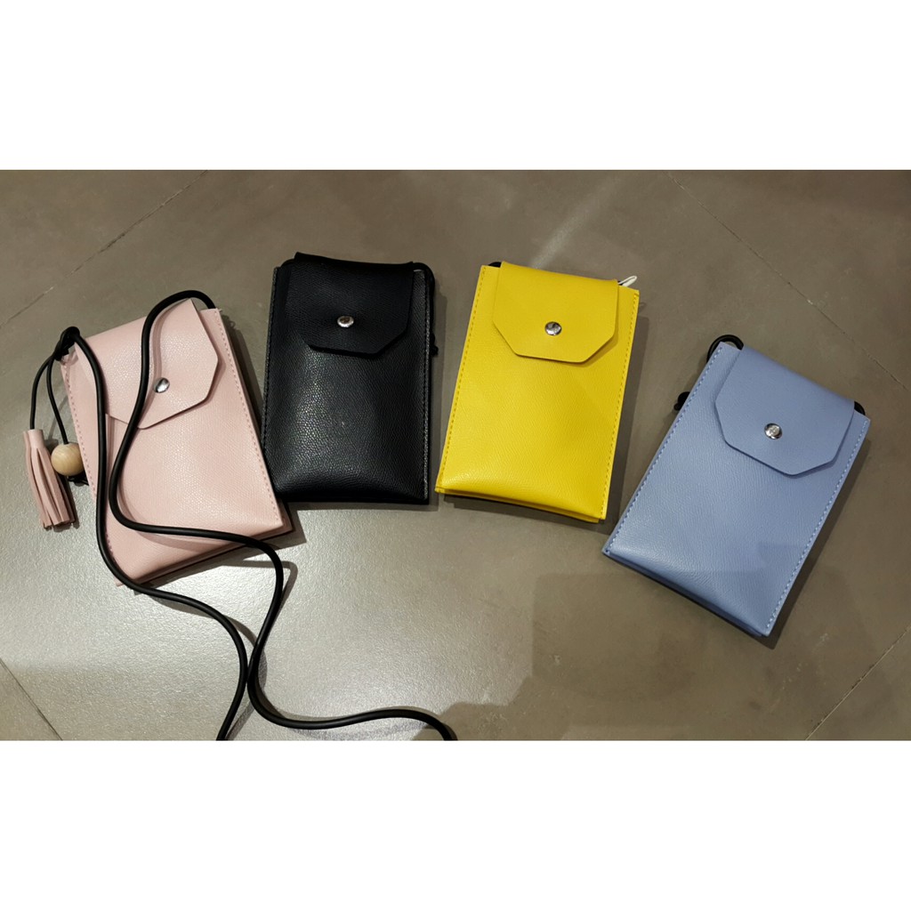 MINISO Solid color cellphone pouch. 4wrn. ada tali panjang. dompet HP miniso murah. ready surabaya