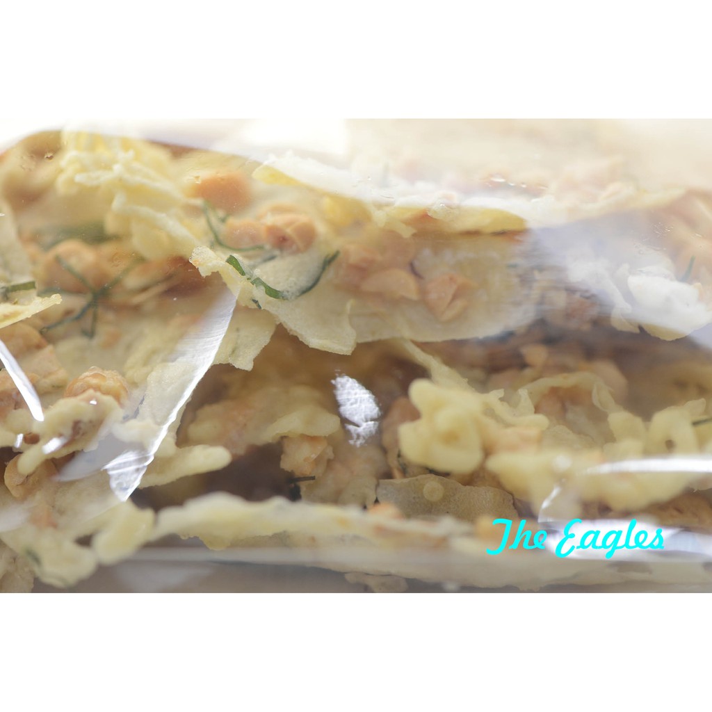 

Keripik kripik rempeyek peyek kacang goreng SRI Biru 150gr tanpa pengawet Oleh khas Solo Jogja Yogya