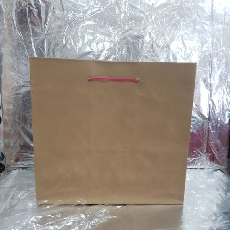 

TAS KERTAS COKLAT R7 UK 22x15x20.5 (1 lusin)