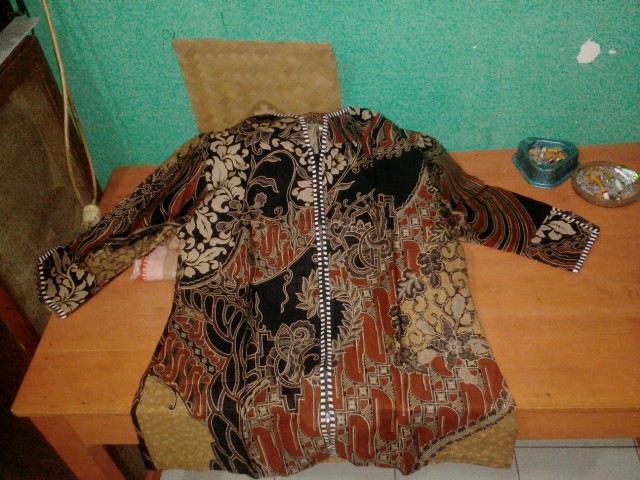 Atasan Batik Dolby Dolbi Dobby Doby Tenun Sutra Tulis Halus Katun Atbm Baron ,sarombit Atasan