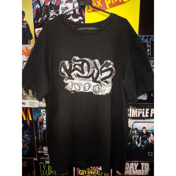 Uniqlo x Kaws Preloved