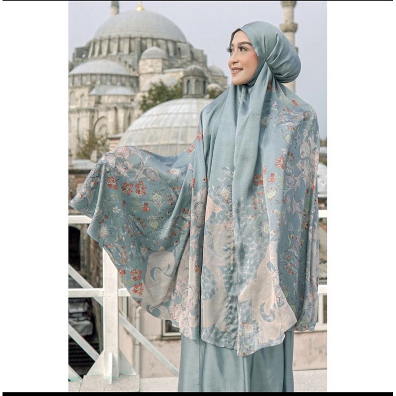 The Topkapi prayer robe buttonscarves