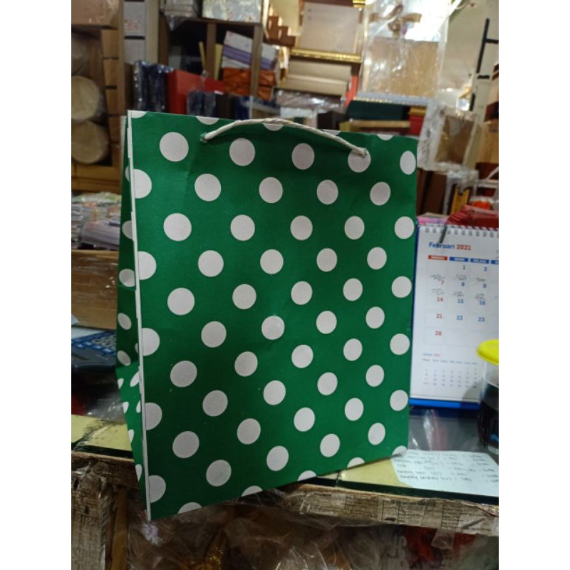 

paper bag nasi kotak box 22 polkadot isi 12 pcs terlaris dan termurah