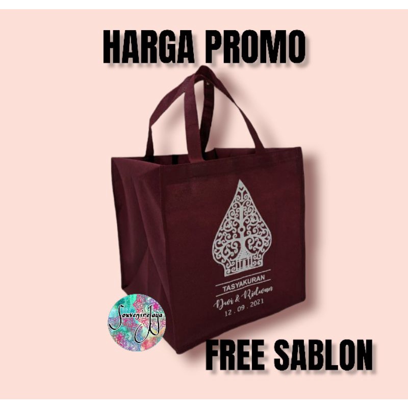 

Tas haul Tas berkat Tas souvenir pernikahan Tas souvenir kematian Tas spundbond Tas Tasyakuran Tas Haji Hampers idul fitri