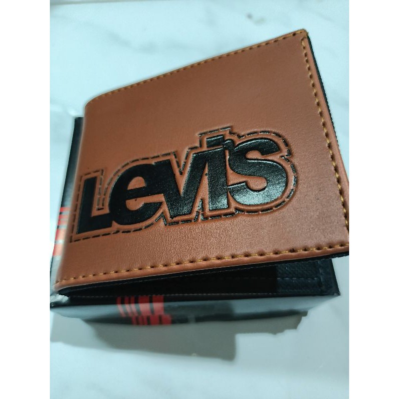 DOMPET PRIA LEVIS COKLAT