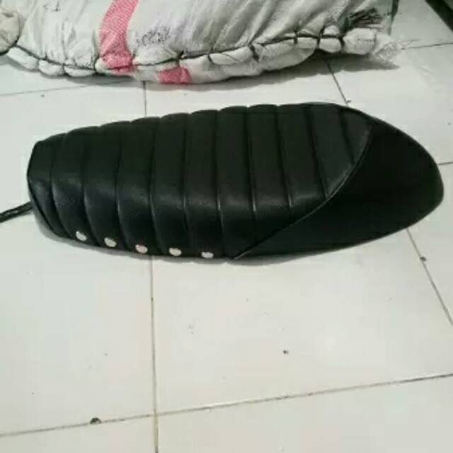 Jok Motor Street Cup panjang 3/4 varian japstyle manik