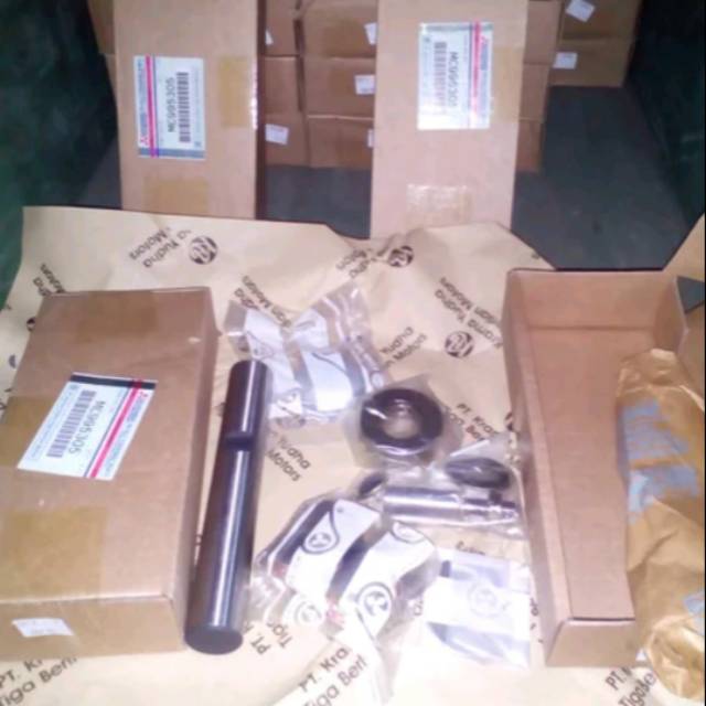 King pin king pen Mitsubishi coltdisel ps100 ps120 ps135 ps110 ps125 canter ORI import