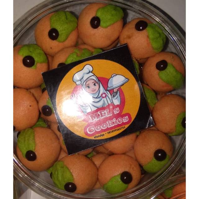 

Aneka coockies kering (nastar jeruk, nastar Nanas, putri salju, semprit)