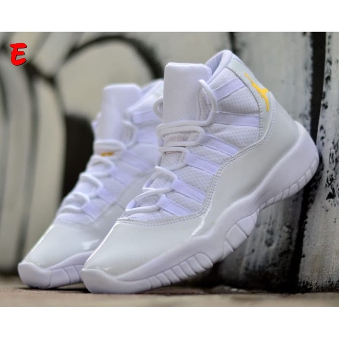 sepatu basket nike air jordan