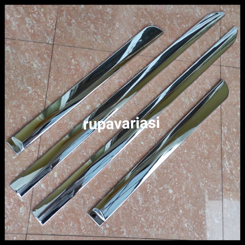 List body LIS BODI samping TOYOTA INNOVA INOVA REBORN 2016 sampai 2024 2023 2022 2021 2020 2019 2018 2017 WARNA CHROME CROME hitam DOFF ribon tipe g e diesel