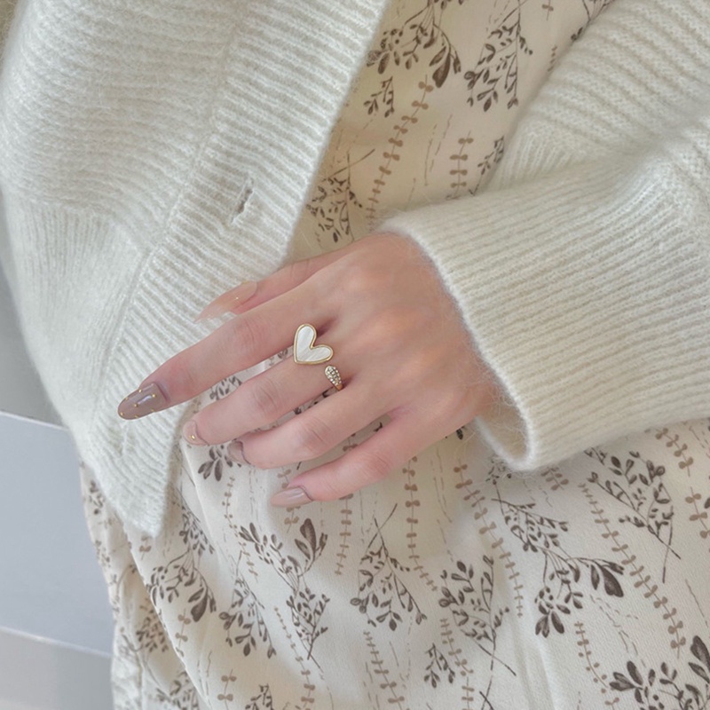 Fancyqube Cincin Model Terbuka Desain Hati Warna Emas Gaya Minimalis Untuk Wanita