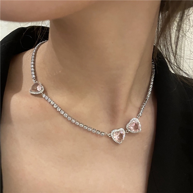 Kalung Rantai Klavikula Hias Hati Bahan Zirkon Warna Pink Gaya Korea Untuk Perempuan