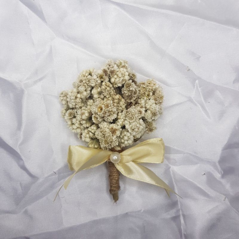 Corsage Bunga Edelweis Mempelai Pria Bunga Wedding