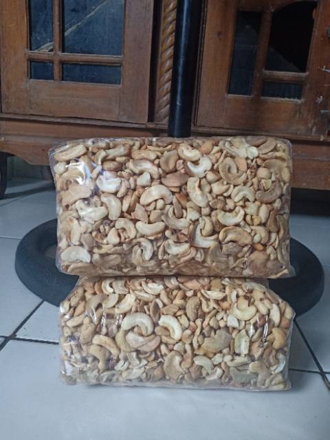 Kacang mede pecah murah 1kg Mentah-2
