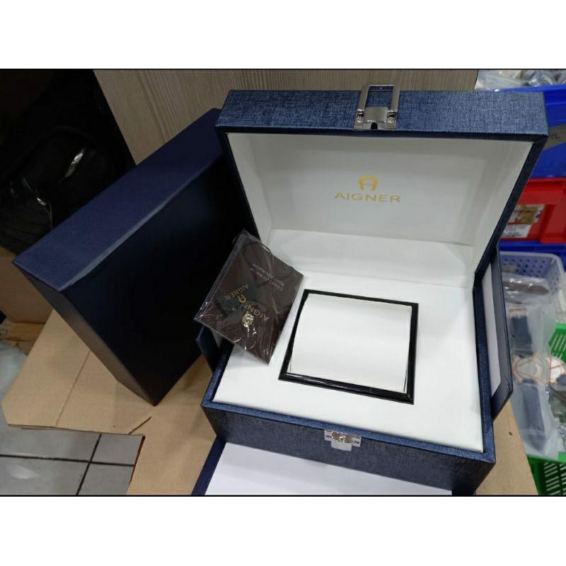 

Box Aigner