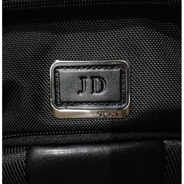 

BIG SALE Terima Embos Leather 2 - 3 Huruf, POLOS Tanpa Warna, ikut warna kulit
