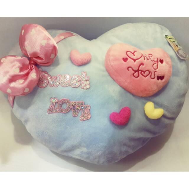 

Bantal Hati Valentine Hati Tumpuk Pita Biru