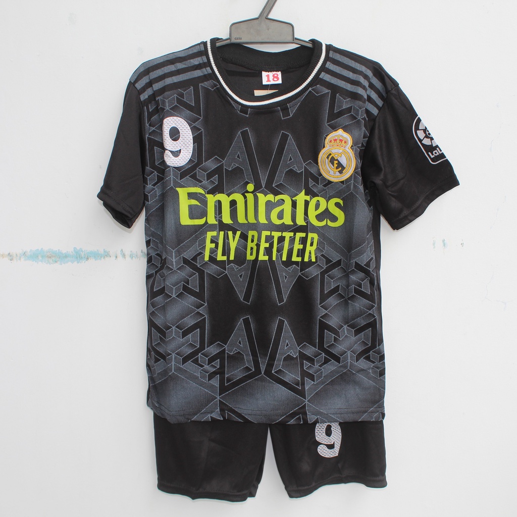 setelan anak baju celana bola realmadrid hitam/setelan bola anak real madrid home 2022/2023