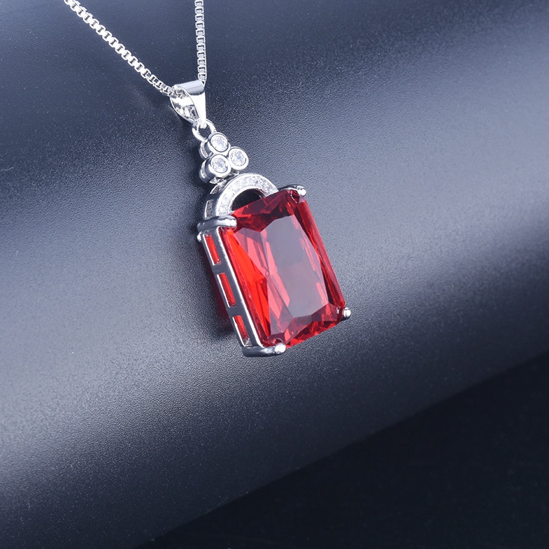 [Ready Stock]Fashion New Rectangular Sapphire Pendant Necklace