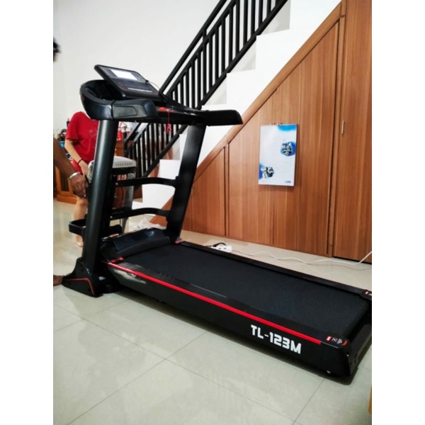 TREADMILL ELEKTRIK 3 HP + MASSAGER TL 123 M