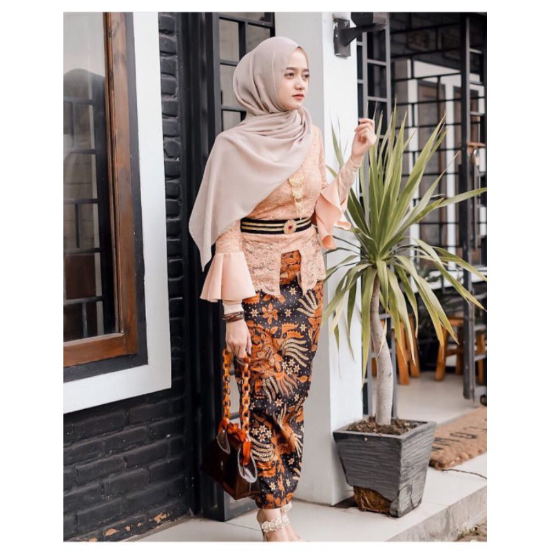 KEBAYA HIJAB KEBAYA BALI KEBAYALONCENG KEBAYA WISUDA