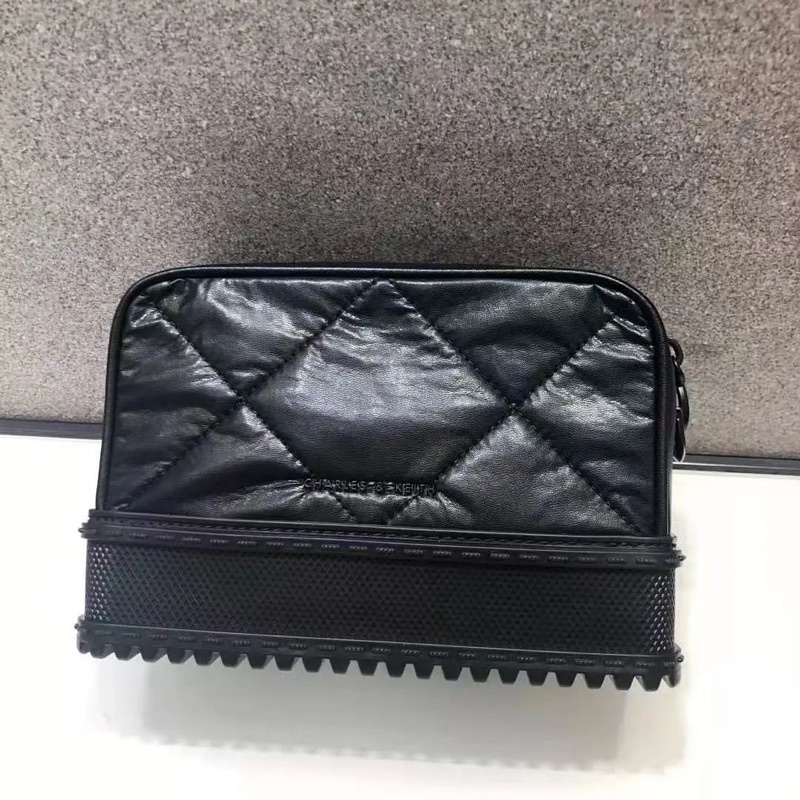 New Quilted Top Zip Crossbody Bag