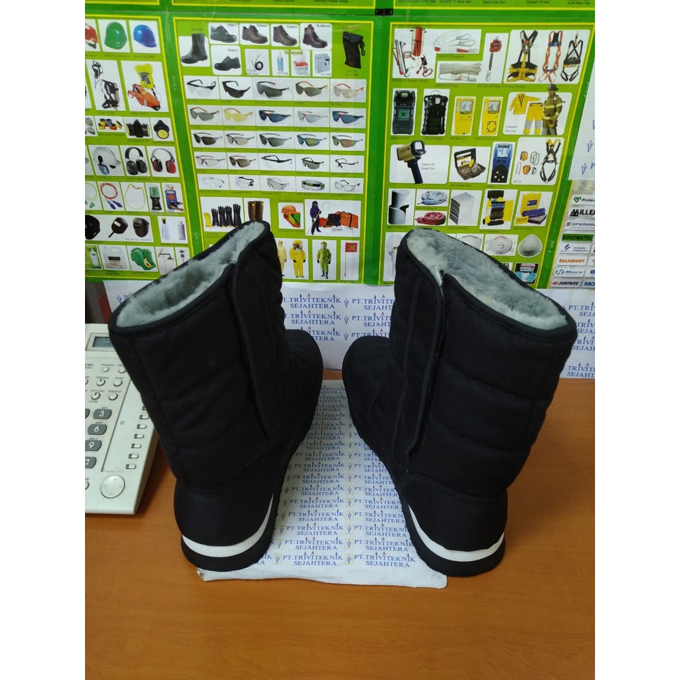 boot safety cold storage,sepatu tahan ruangan suhu dingin